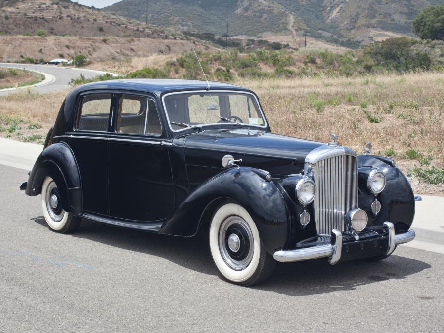  Bentley Mark VI Saloon 1946 года  (фото 12 из 13)